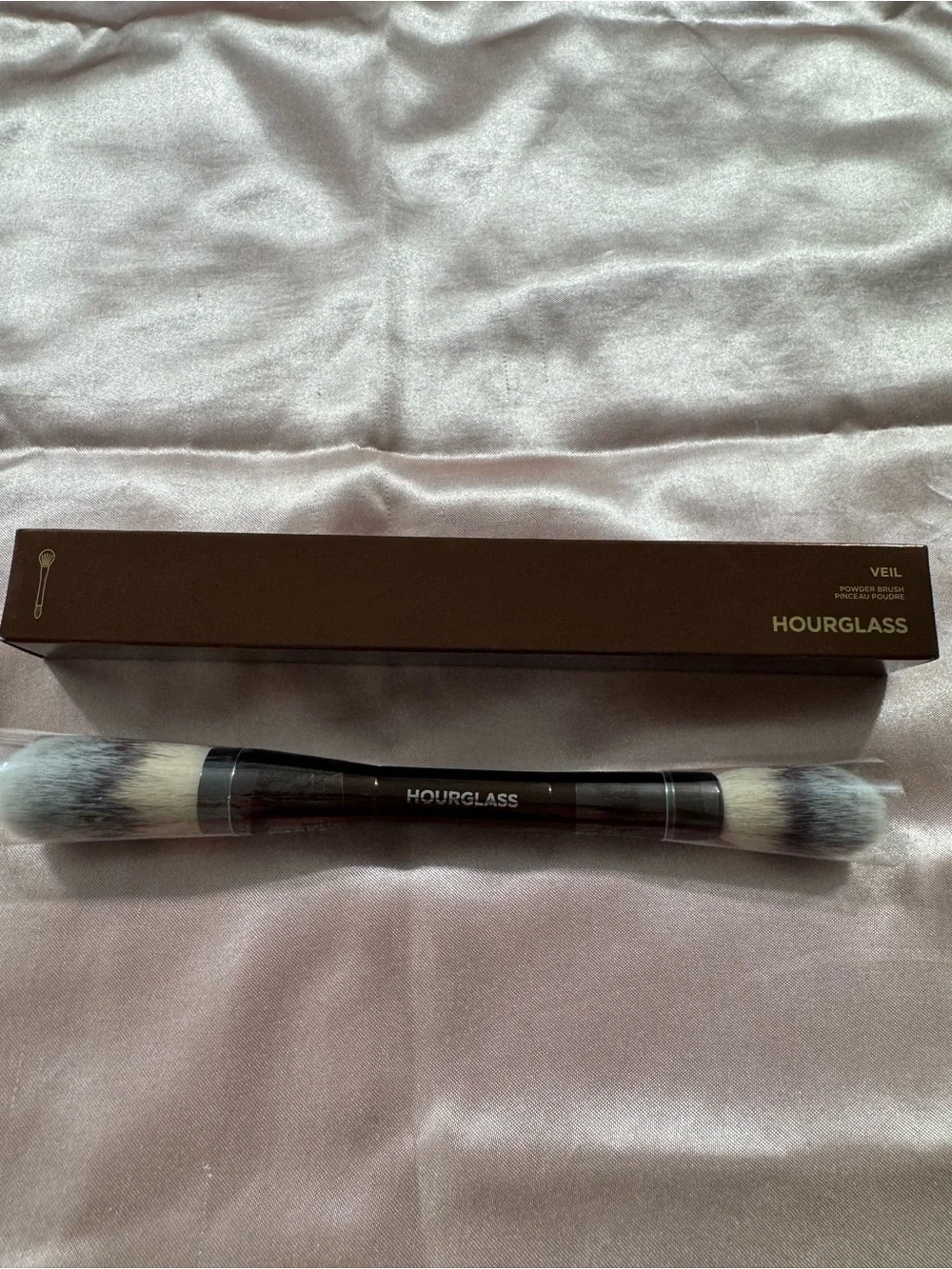 Hourglass Veil Powder Brush